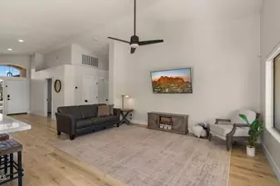4049 E Vista Dr, Phoenix, AZ 85032 - Photo 8