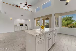 2418 E Glass Ln, Phoenix, AZ 85042 - Photo 14