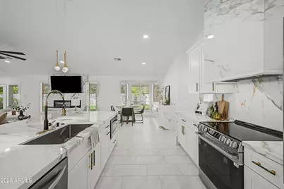 13016 N 1st Place, Phoenix, AZ 85022 - Photo 18