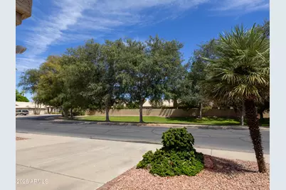 1027 W Grand Caymen Drive, Gilbert, AZ 85233 - Photo 4