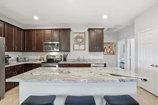 8425 N 61st Dr, Glendale, AZ 85302 - Photo 8