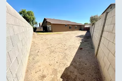 21 N 122nd Avenue, Avondale, AZ 85323 - Photo 6