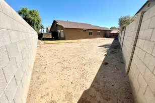 21 N 122nd Ave, Avondale, AZ 85323 - Photo 6