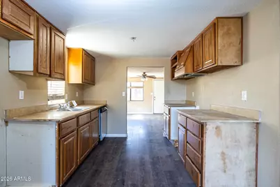 548 W Dewey Avenue, Coolidge, AZ 85128 - Photo 6