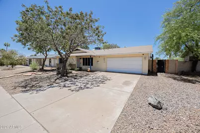 2812 S Cottonwood Drive, Tempe, AZ 85282 - Photo 1
