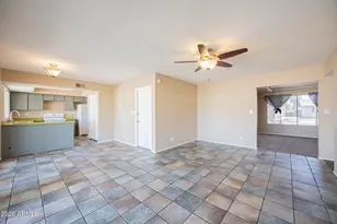2812 S Cottonwood Dr, Tempe, AZ 85282 - Photo 8