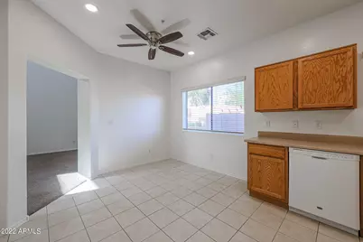 8940 W Olive Avenue #Unit 70, Peoria, AZ 85345 - Photo 6