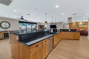 323 W Butler Dr, Phoenix, AZ 85021 - Photo 18