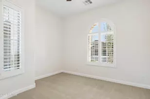 3722 E Zachary Dr, Phoenix, AZ 85050 - Photo 18