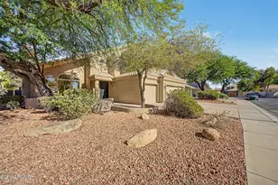 517 S Rock Harbor Dr, Gilbert, AZ 85233 - Photo 2