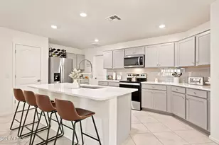 17776 W Oberlin Way, Surprise, AZ 85387 - Photo 6