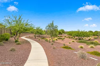 17776 W Oberlin Way, Surprise, AZ 85387 - Photo 18