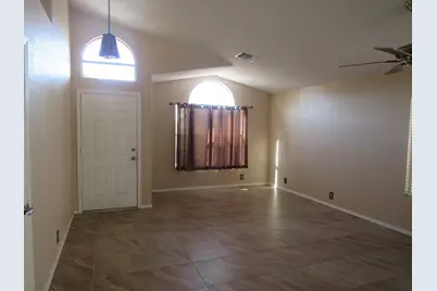 853 E Constitution Drive, Chandler, AZ 85225 - Photo 2
