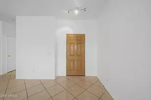 7027 W Lincoln St, Peoria, AZ 85345 - Photo 2