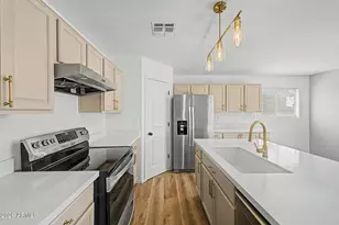 8002 W Preston Ln, Phoenix, AZ 85043 - Photo 12