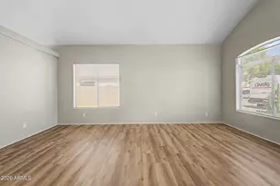 8002 W Preston Ln, Phoenix, AZ 85043 - Photo 4