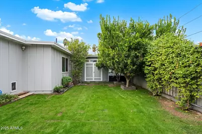 3328 E Turney Avenue, Phoenix, AZ 85018 - Photo 26
