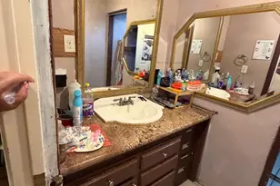 1709 E Encinas Ln, Phoenix, AZ 85040 - Photo 32