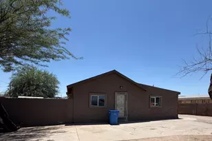1709 E Encinas Ln, Phoenix, AZ 85040 - Photo 2