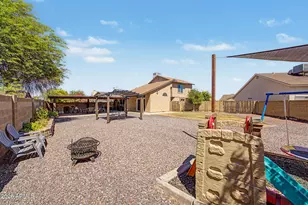 1717 E Greenway Cir, Phoenix, AZ 85042 - Photo 24