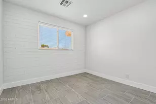 10258 N 18th Ave, Phoenix, AZ 85021 - Photo 14