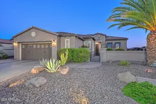 12927 W Quail Track Dr, Peoria, AZ 85383 - Photo 2