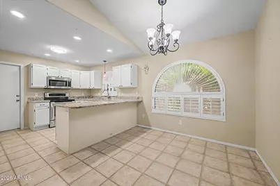 7518 W Kerry Lane, Glendale, AZ 85308 - Photo 8