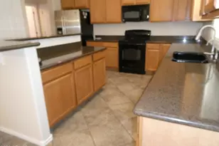9184 W Meadow Dr, Peoria, AZ 85382 - Photo 4