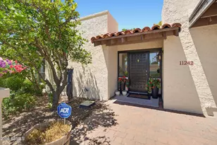 11242 N 44th Ct, Phoenix, AZ 85028 - Photo 1