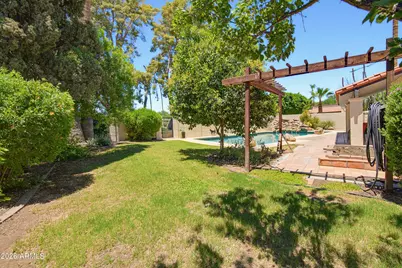 11242 N 44th Court, Phoenix, AZ 85028 - Photo 46
