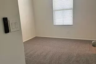 7738 W Pipestone Pl, Phoenix, AZ 85035 - Photo 32