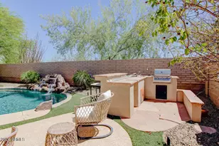 12332 W Milton Dr, Peoria, AZ 85383 - Photo 4