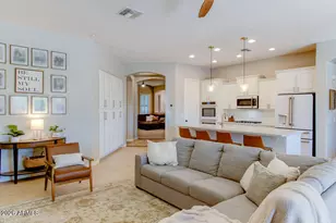12332 W Milton Dr, Peoria, AZ 85383 - Photo 8