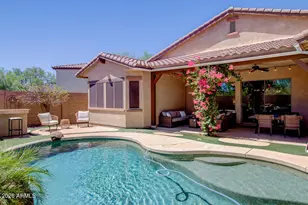 12332 W Milton Dr, Peoria, AZ 85383 - Photo 6
