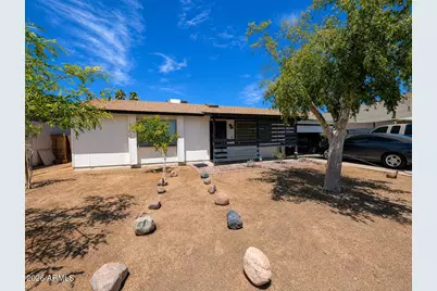 18240 N 32nd Lane, Phoenix, AZ 85053 - Photo 2