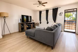18240 N 32nd Ln, Phoenix, AZ 85053 - Photo 4