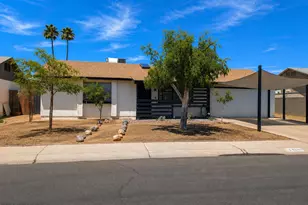 18240 N 32nd Ln, Phoenix, AZ 85053 - Photo 1