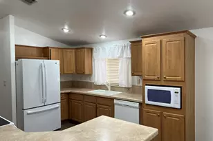 10960 N 67th Ave, Glendale, AZ 85304 - Photo 8
