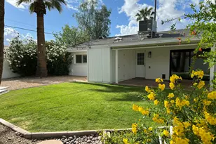 8744 E Rose Ln, Scottsdale, AZ 85250 - Photo 16
