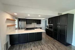 8744 E Rose Ln, Scottsdale, AZ 85250 - Photo 4