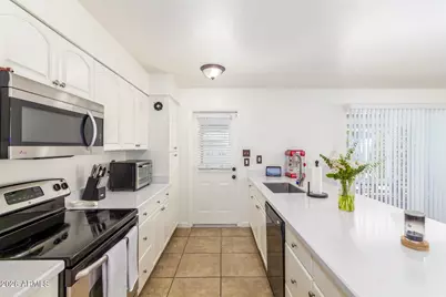 3312 S Ventura Drive, Tempe, AZ 85282 - Photo 4