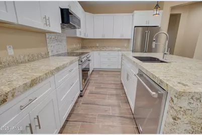 7610 W Alsdorf Road, Casa Grande, AZ 85193 - Photo 10