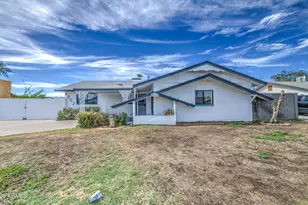 6002 W Catalina Dr, Phoenix, AZ 85033 - Photo 24