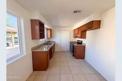 5617 W Hatcher Road, Glendale, AZ 85302 - Photo 2