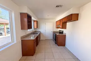 5617 W Hatcher Rd, Glendale, AZ 85302 - Photo 2