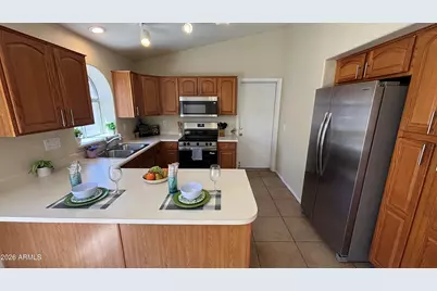 12721 W Palm Lane, Avondale, AZ 85392 - Photo 6