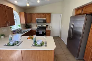 12721 W Palm Ln, Avondale, AZ 85392 - Photo 6