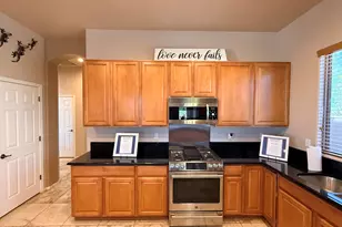 45249 W Windrose Dr, Maricopa, AZ 85139 - Photo 4