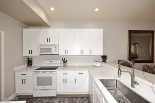 8270 N Hayden Rd, Scottsdale, AZ 85258 - Photo 10