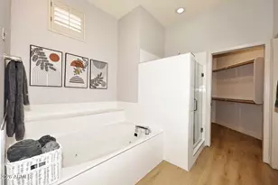 8270 N Hayden Rd, Scottsdale, AZ 85258 - Photo 18
